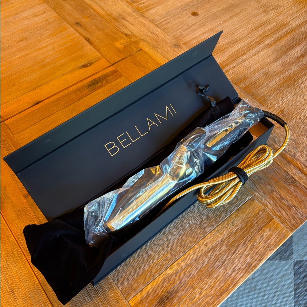 BELLAMI Hair Curling Iron Tool with Gold and Black Design - 1.5”
